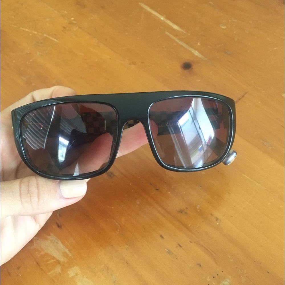 Louis vuitton sunglasses (for small faces)